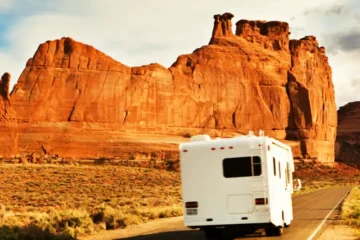 Le camping-car intégral : confort, design et autonomie sur la route