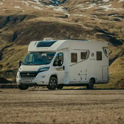 Camping-car compact profilé